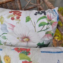 Load image into Gallery viewer, Ibisco Decorative Cushion